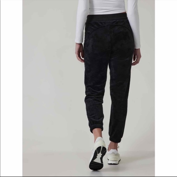 Athleta Cozy Karma Recover Jogger // Black #511385 - Picture 4 of 16